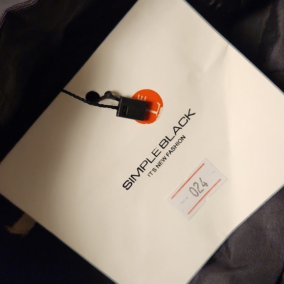 Simple Black-Turtleneck  Padded High Low Coat - Picture 16 of 16